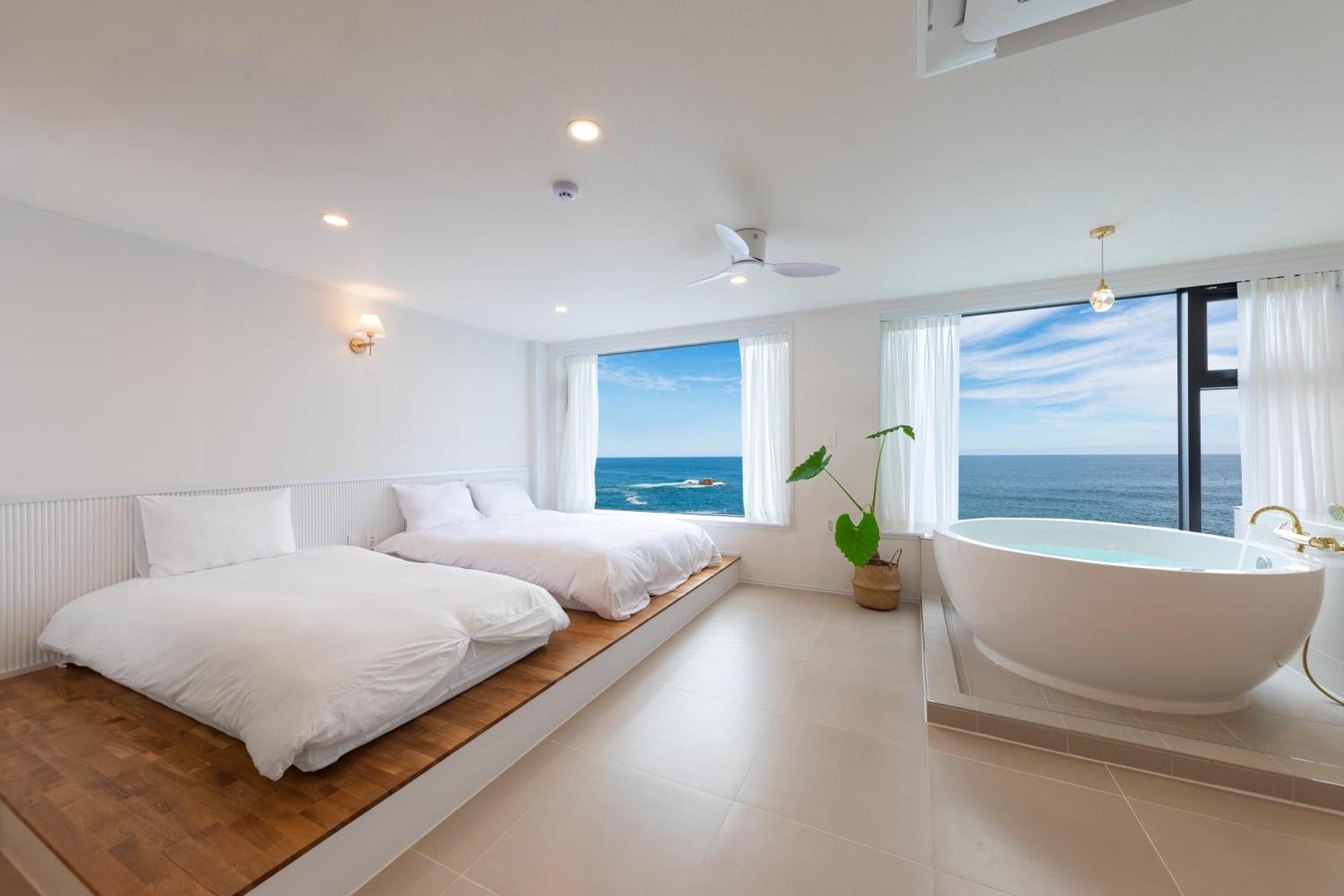 Gangneung Hue Pension Ocean View, Spa, Couple Ruang foto