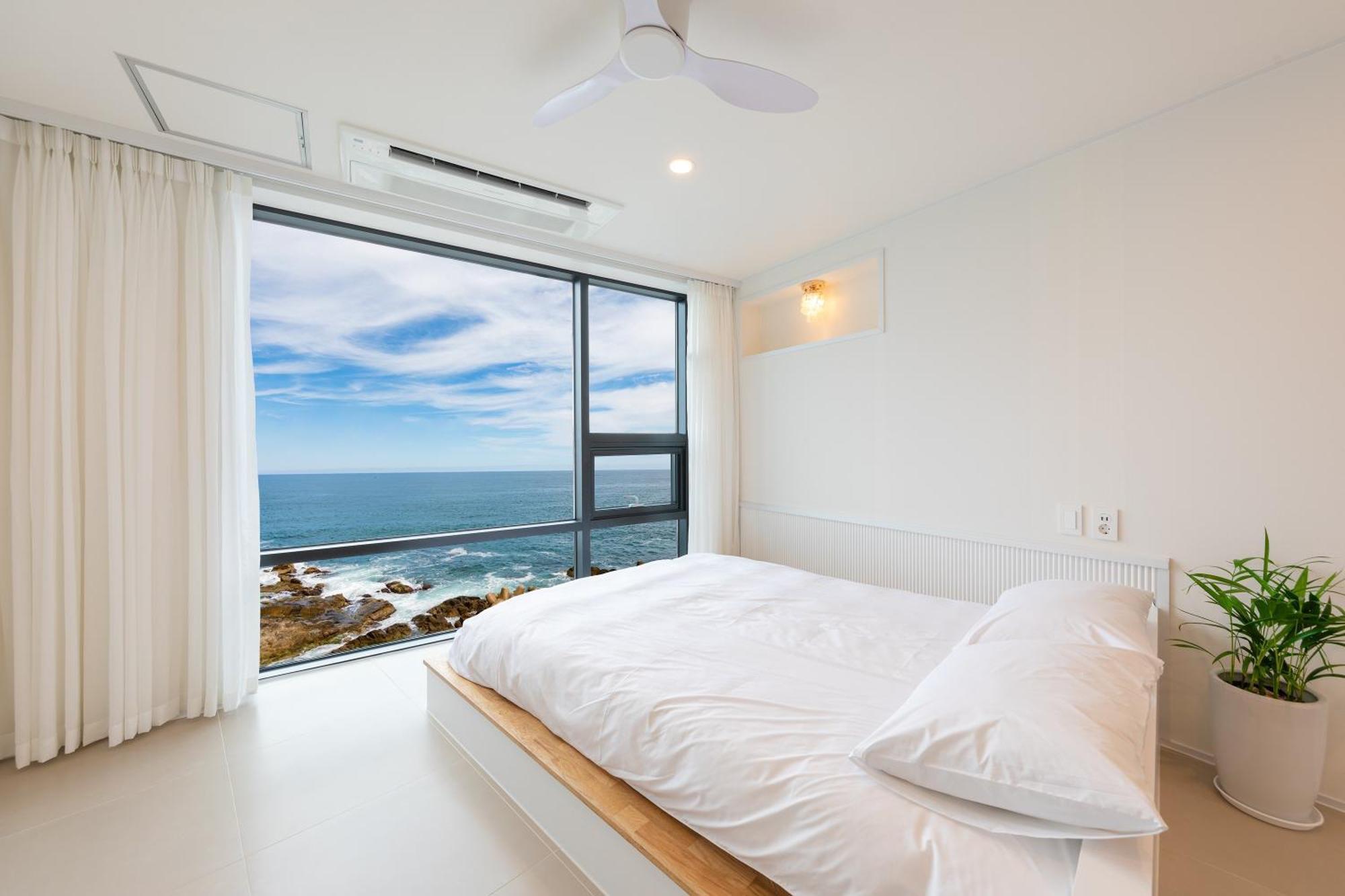 Gangneung Hue Pension Ocean View, Spa, Couple Bagian luar foto