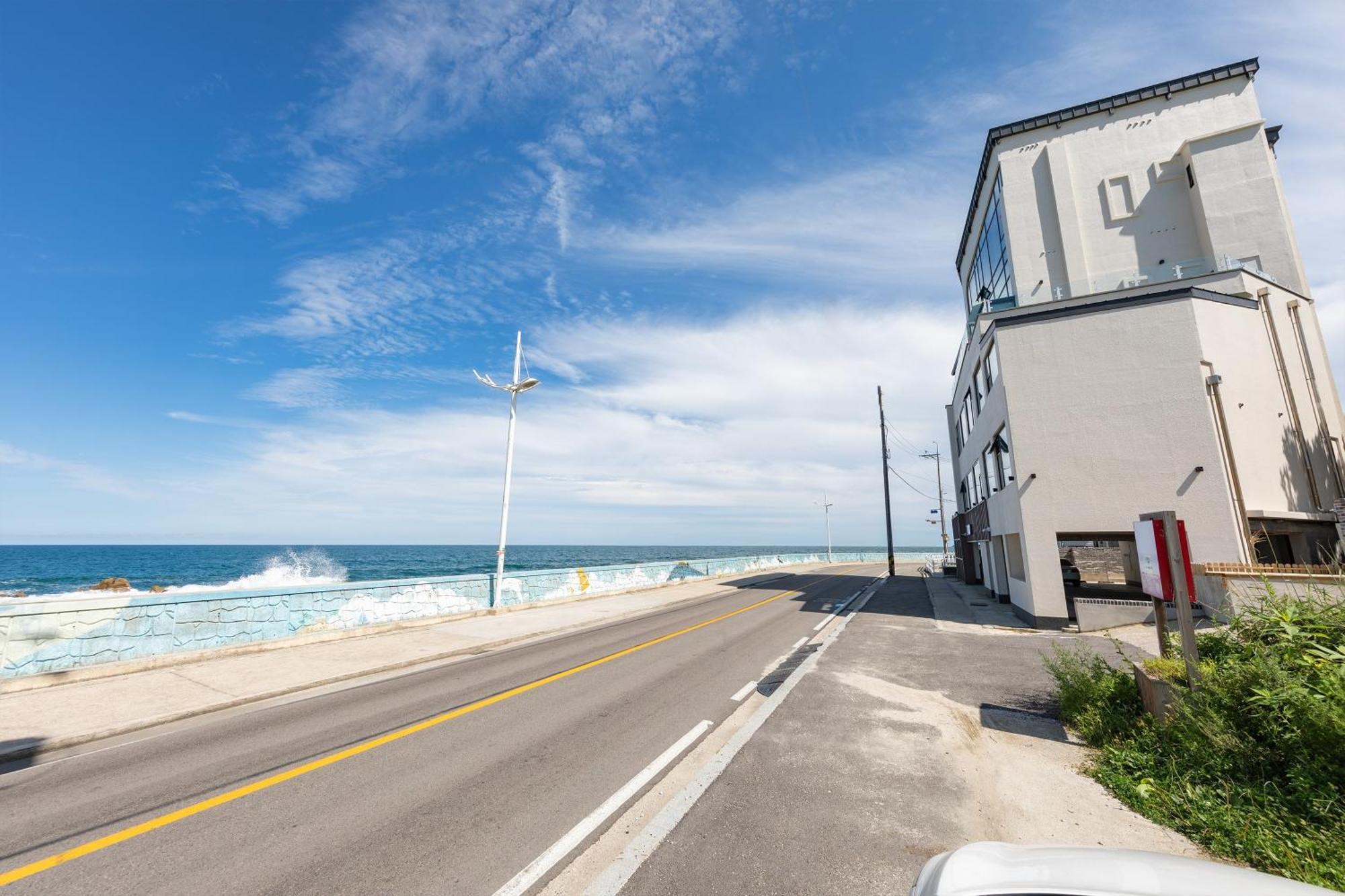 Gangneung Hue Pension Ocean View, Spa, Couple Bagian luar foto